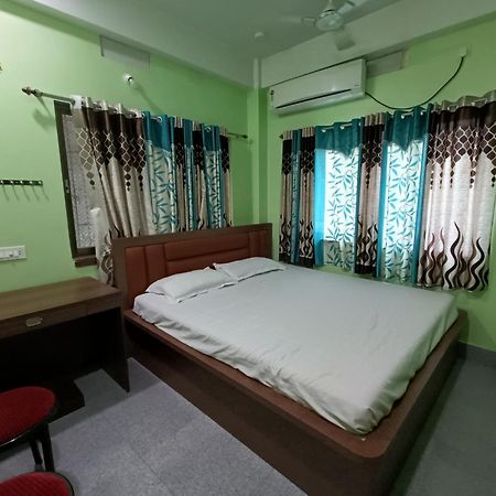 Ujjayanta Homestay Agartala Ngoại thất bức ảnh
