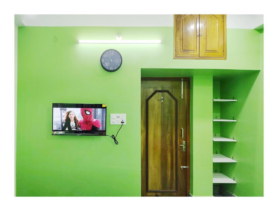 Ujjayanta Homestay Agartala Ngoại thất bức ảnh